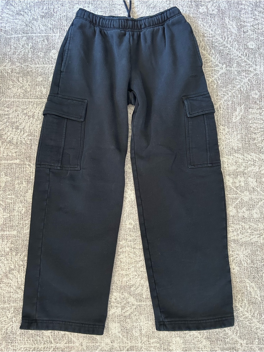 Aritzia Black Sweetfleece Cargo Sweatpants - Casual Pocketed Pants